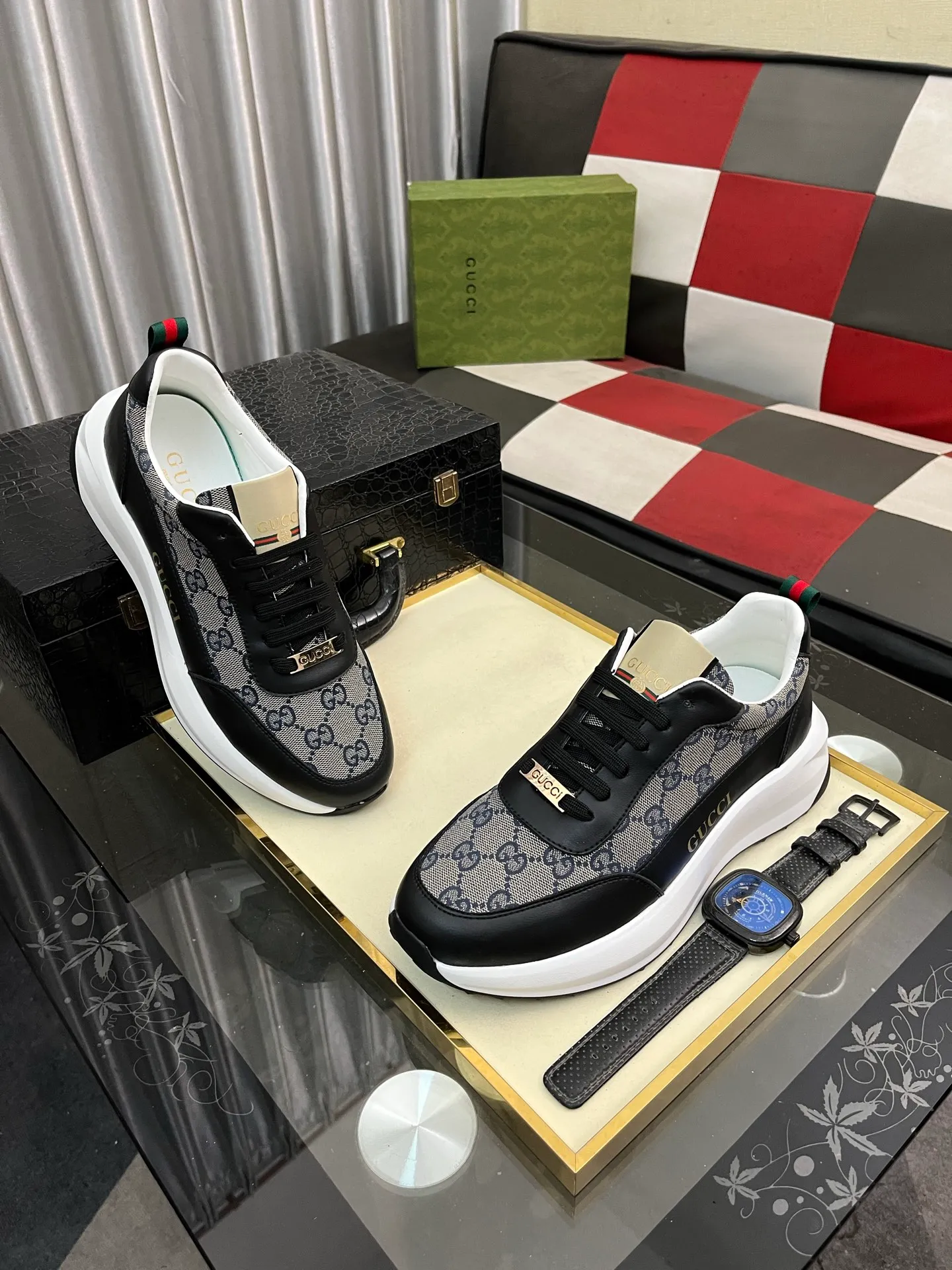 Men's Men's Shoes💰440⌚️⌚️【GUCCI】Gucci men's latest white shoe series casual shoes! The official website is built 1:1. Upper: Made of imported cowhide, with electric embroidery ➕Inner lining: Made of high-quality first-layer pigskin, soft and comfortable. Picky material selection and exquisite workmanship give you the best enjoyment. Size: 38-444️⃣Colors available